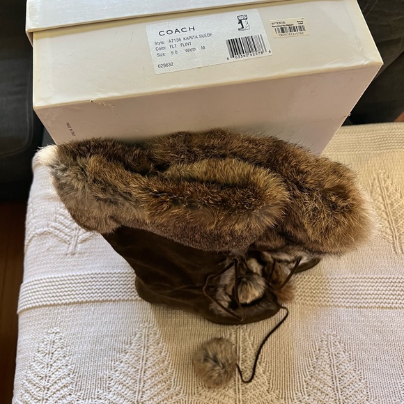 COACH Beige Karita Rabbit Fur & Suede Boots Sz 9, Leather Lined, - Picture 9 of 14
